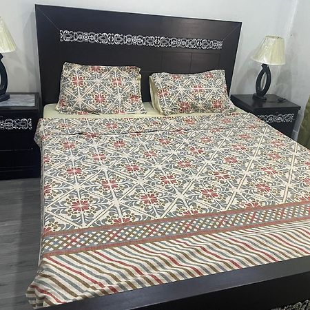 לאהור Grey Orchard Homestay - A Family Place מראה חיצוני תמונה