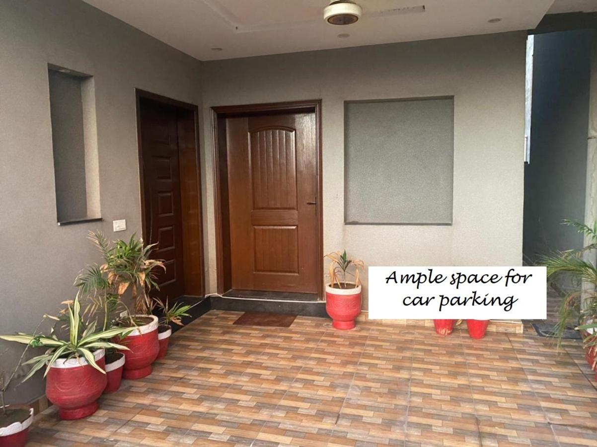 לאהור Grey Orchard Homestay - A Family Place מראה חיצוני תמונה