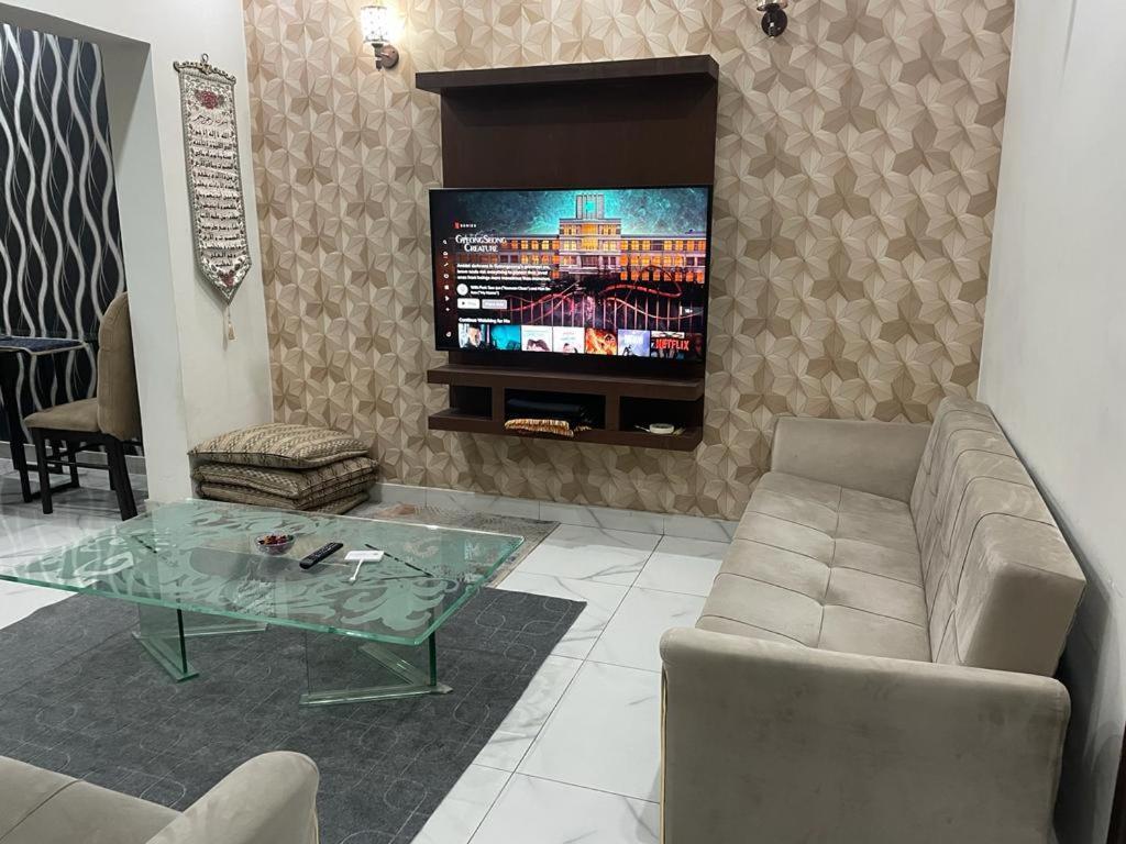 לאהור Grey Orchard Homestay - A Family Place מראה חיצוני תמונה