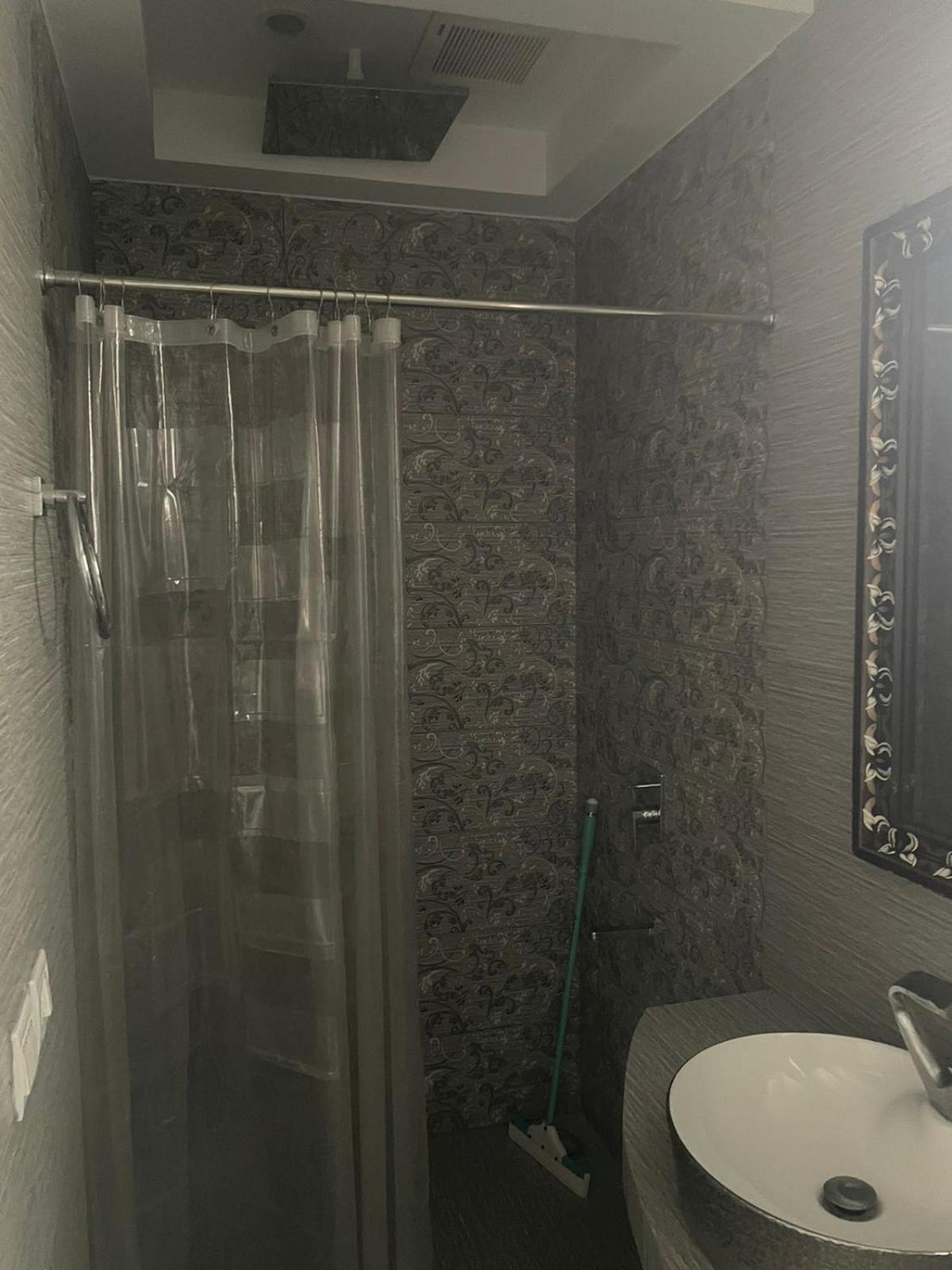 לאהור Grey Orchard Homestay - A Family Place מראה חיצוני תמונה